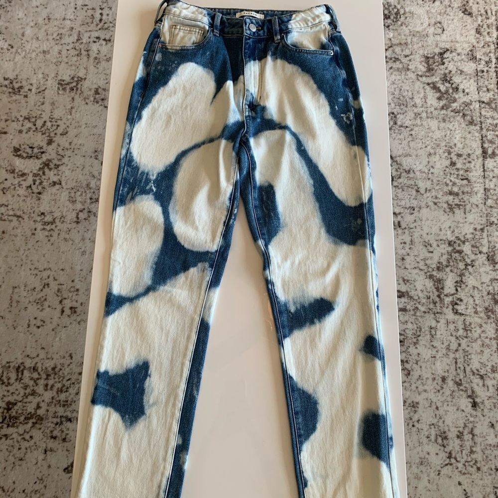 Blue and white jeans